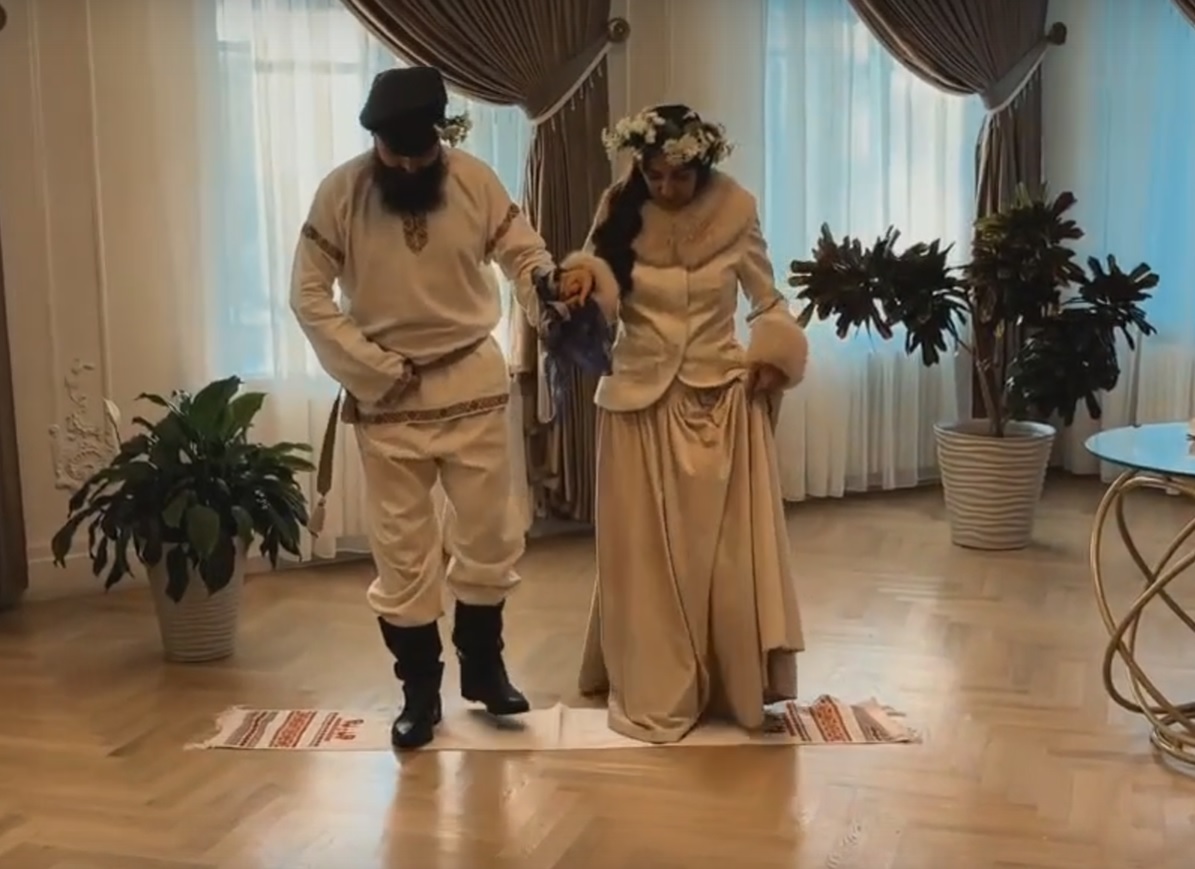 Историческую свадьбу сыграли в Минусинске