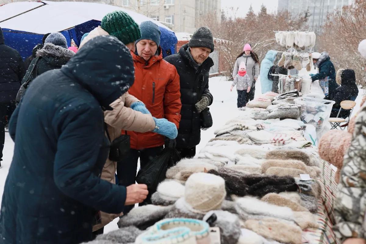 Восемь продовольственных базаров прошли в Свердловском районе с начала года