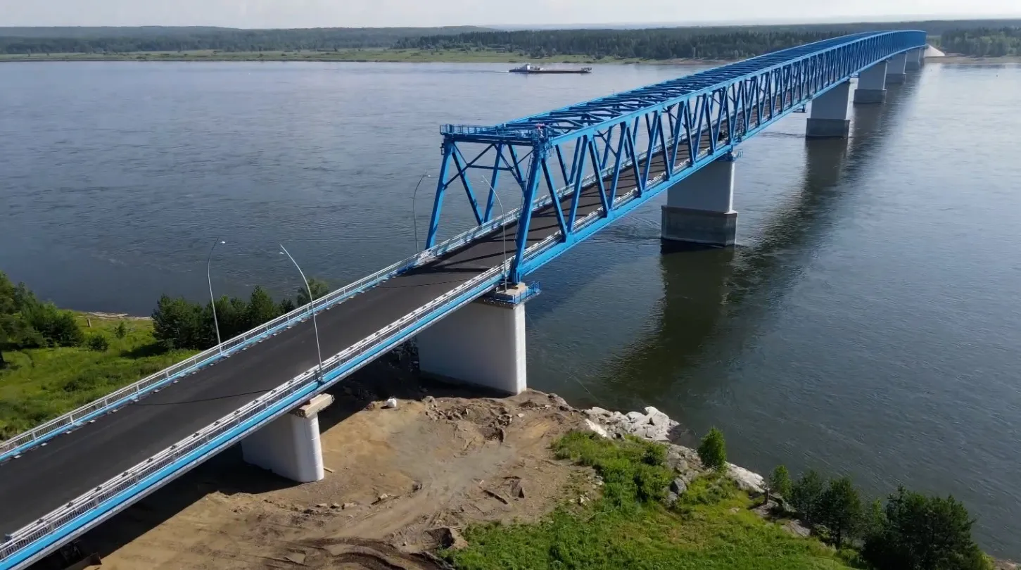 Водолазы КрасЖД обследовали опоры крупных мостов с помощью подводных видеокомплексов
