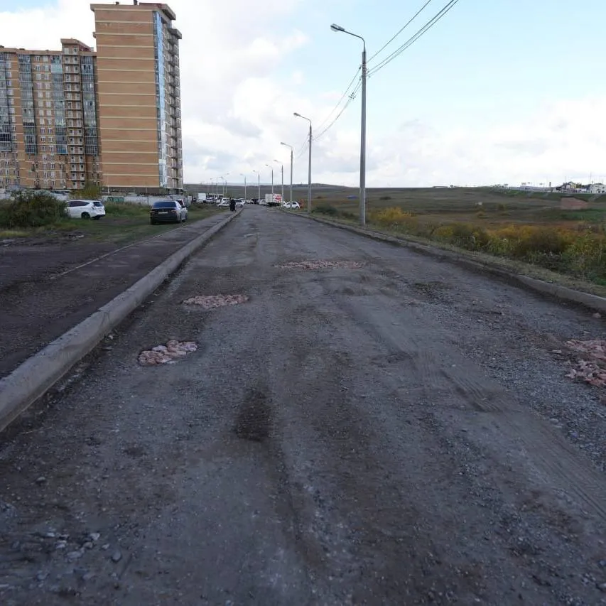 В зоне строительства дороги на Гросовцев в Красноярске установили публичный сервитут