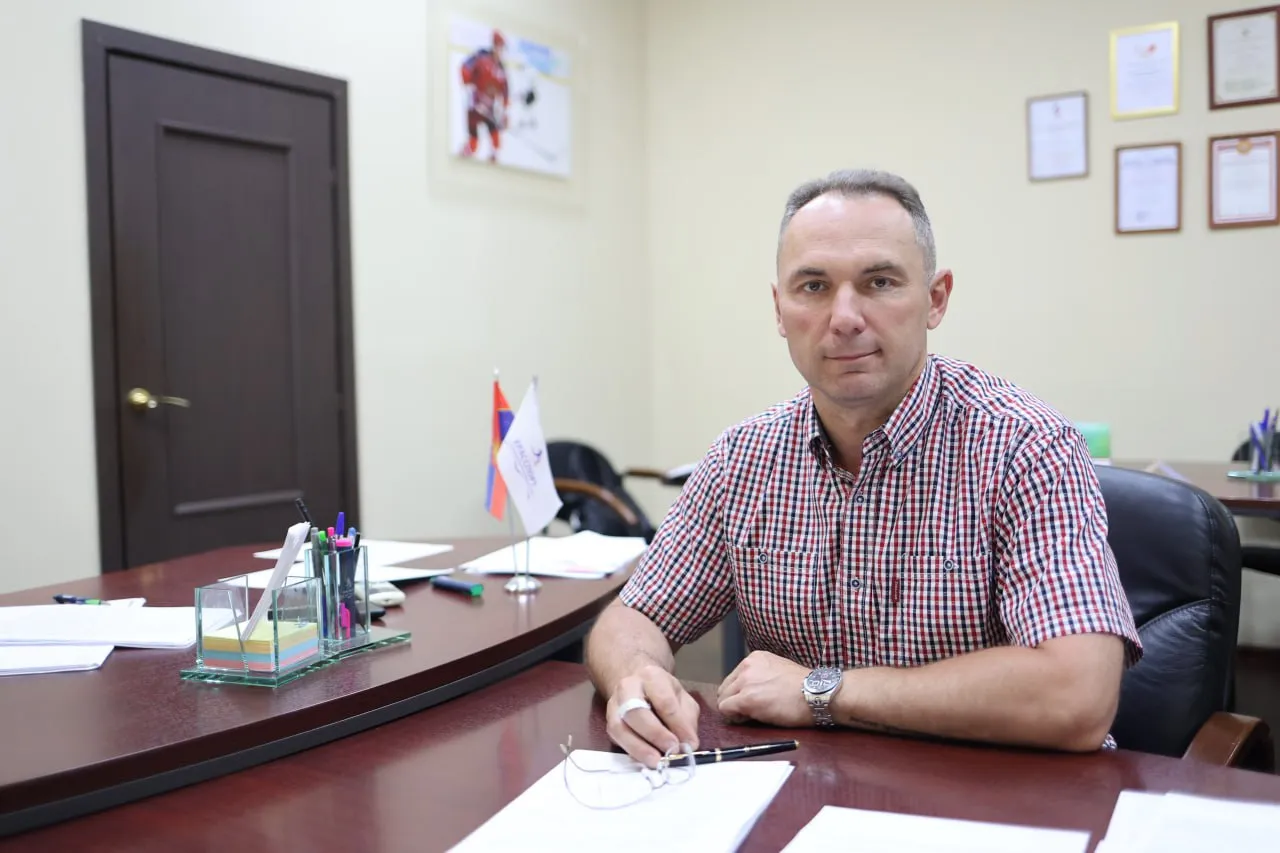 «Приятно, когда на стадионе чувствуется рука хозяина». Глава Красспорта Максим Орешников — о планах и достижениях