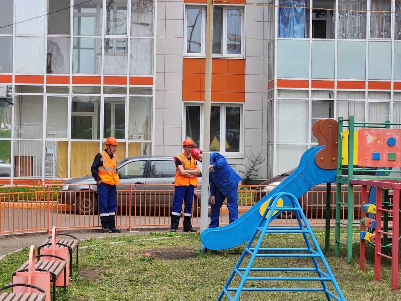 В Красноярске на улице Борисова восстановили уличное освещение