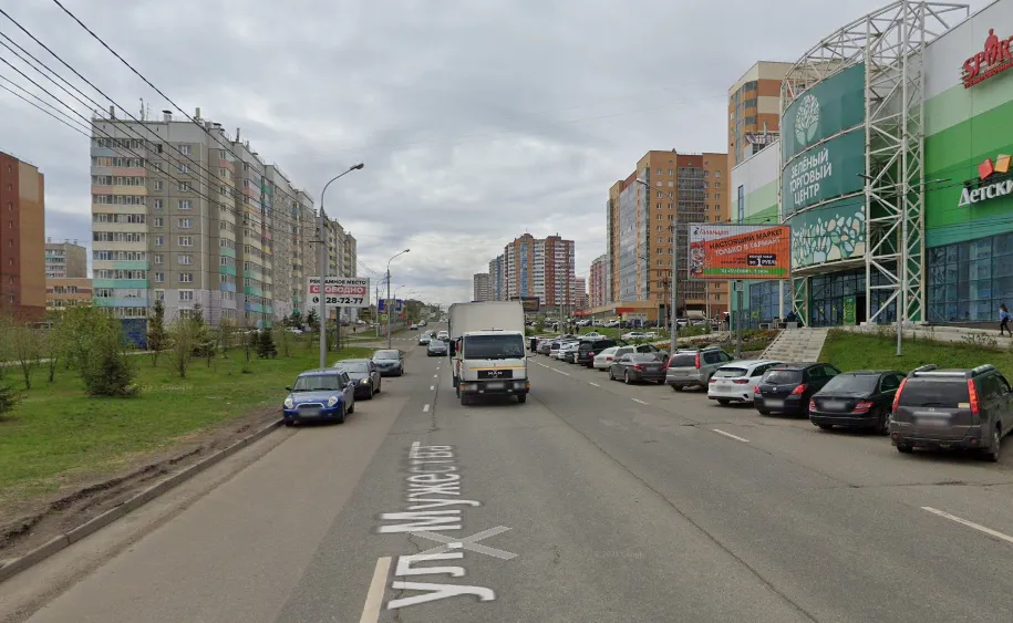 В Красноярске из-за нарушителей ПДД уберут парковочный карман на улице Мужества