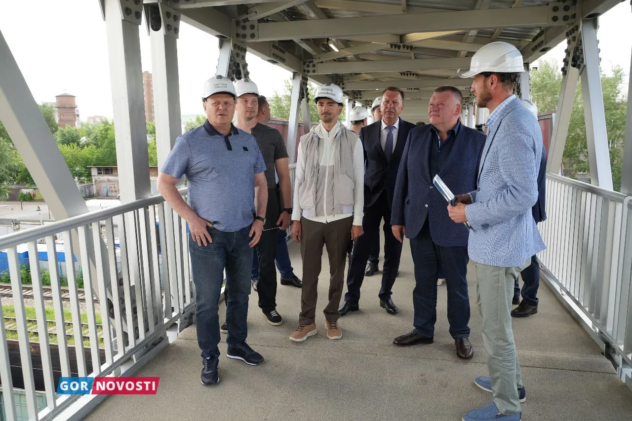 мост на семафорной
