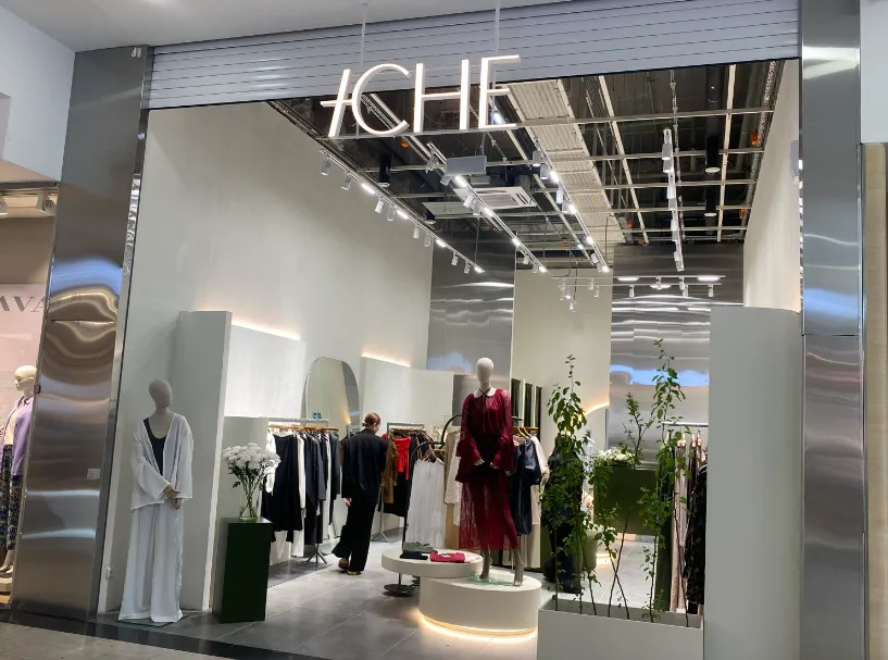 В ТРЦ «Планета» в Красноярске открылся магазин женской одежды ICHE