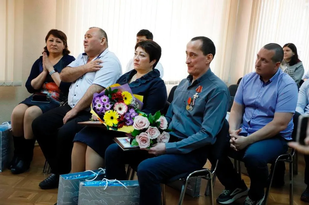 В Красноярском крае за помощь в задержании убийцы сожительницы наградили пятерых северян