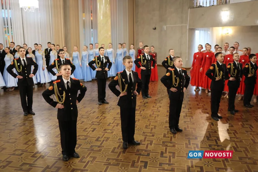 Кадетский бал.
Михаил Шуклин
