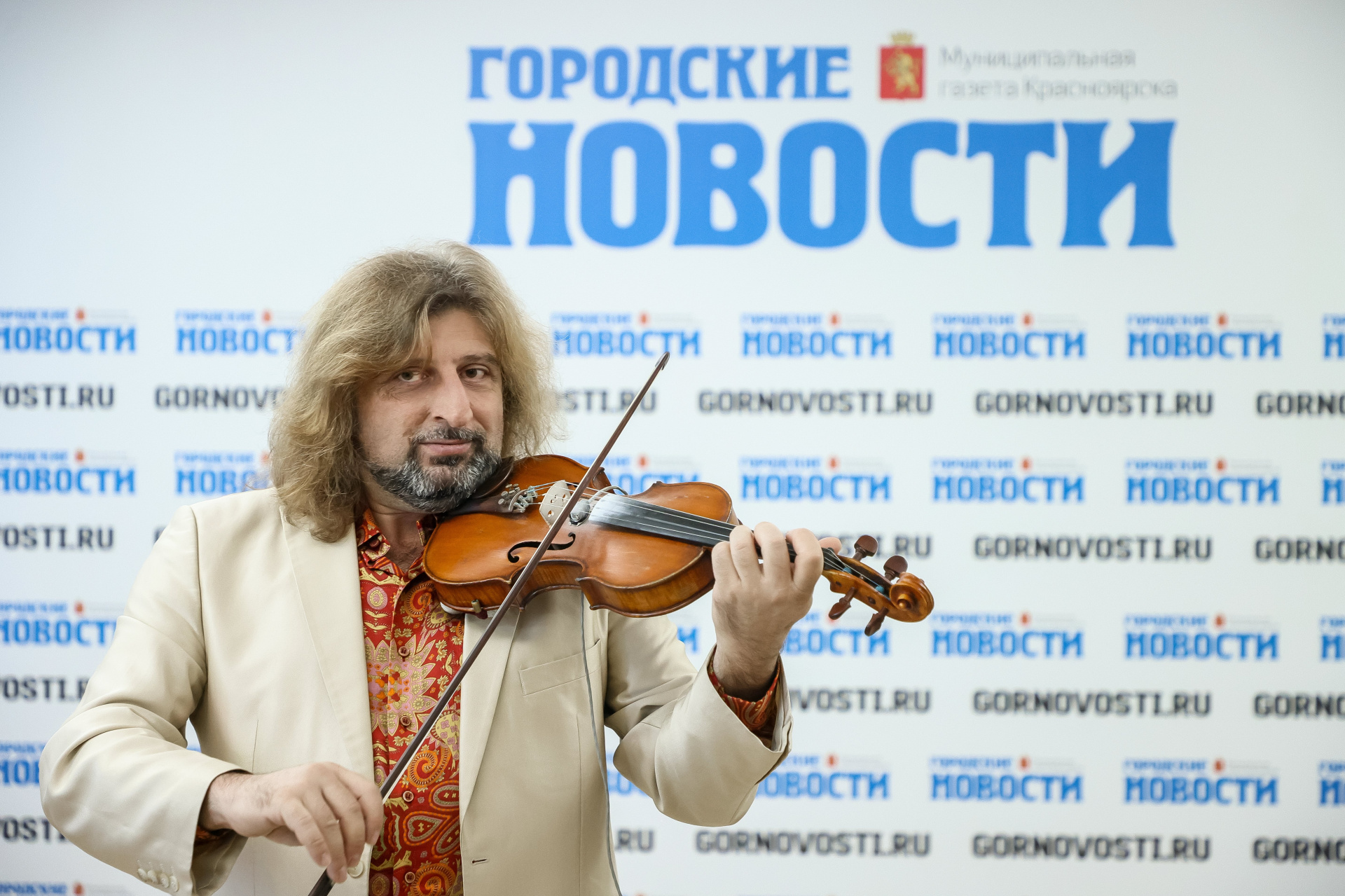 «Скрипка – это любовь!» Скрипач Вардан Маркос о секретах мастерства и впечатлениях от Красноярска