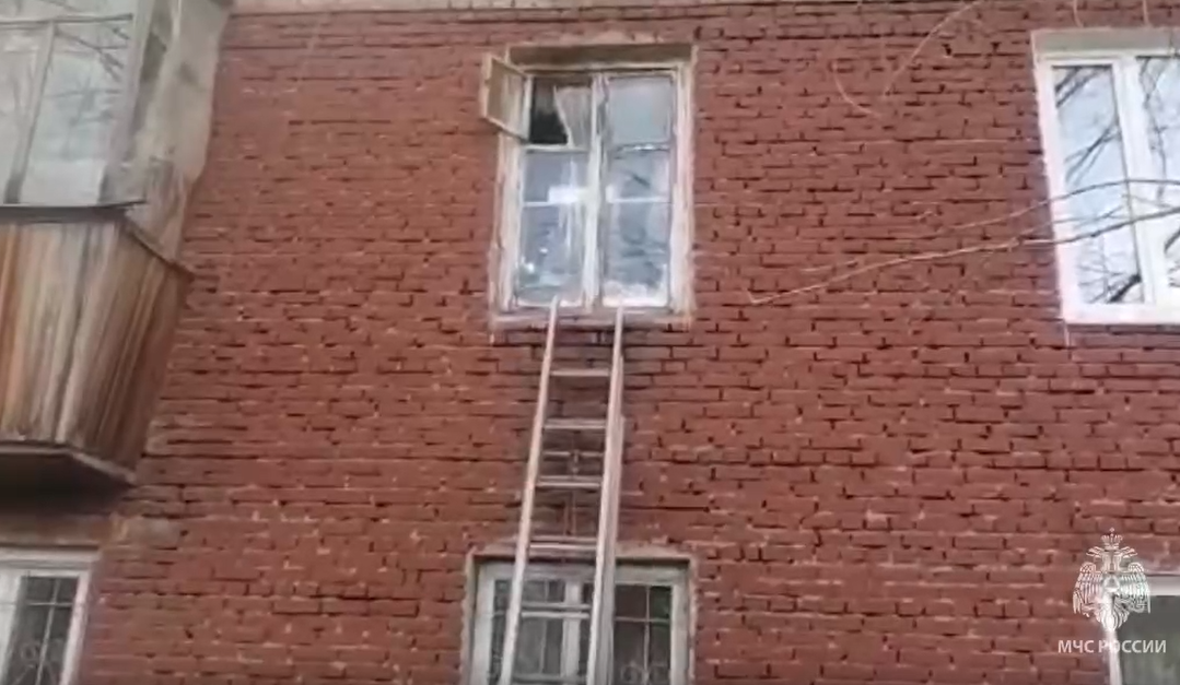 В Красноярске жители дома на улице Волгоградской пожаловались на запах газа