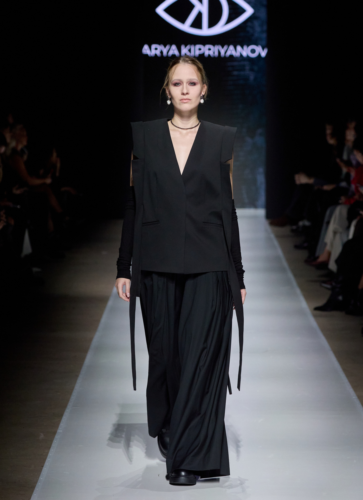 DARYA KIPRIYANOVA_MFW-22.jpg