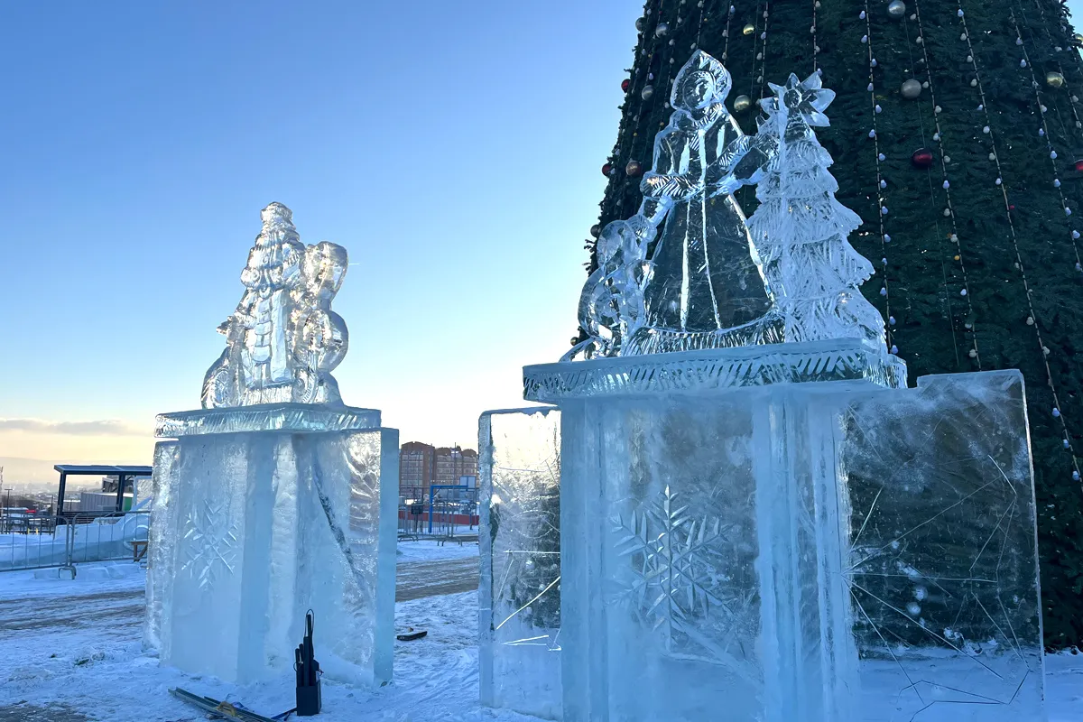 В Советском районе Красноярска готовят ледовые городки