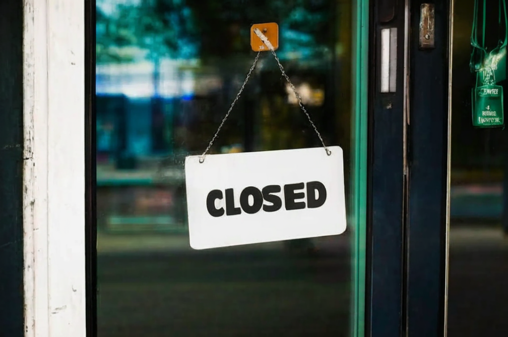 Красноярцам рассказали, может ли магазин закрыться раньше времени