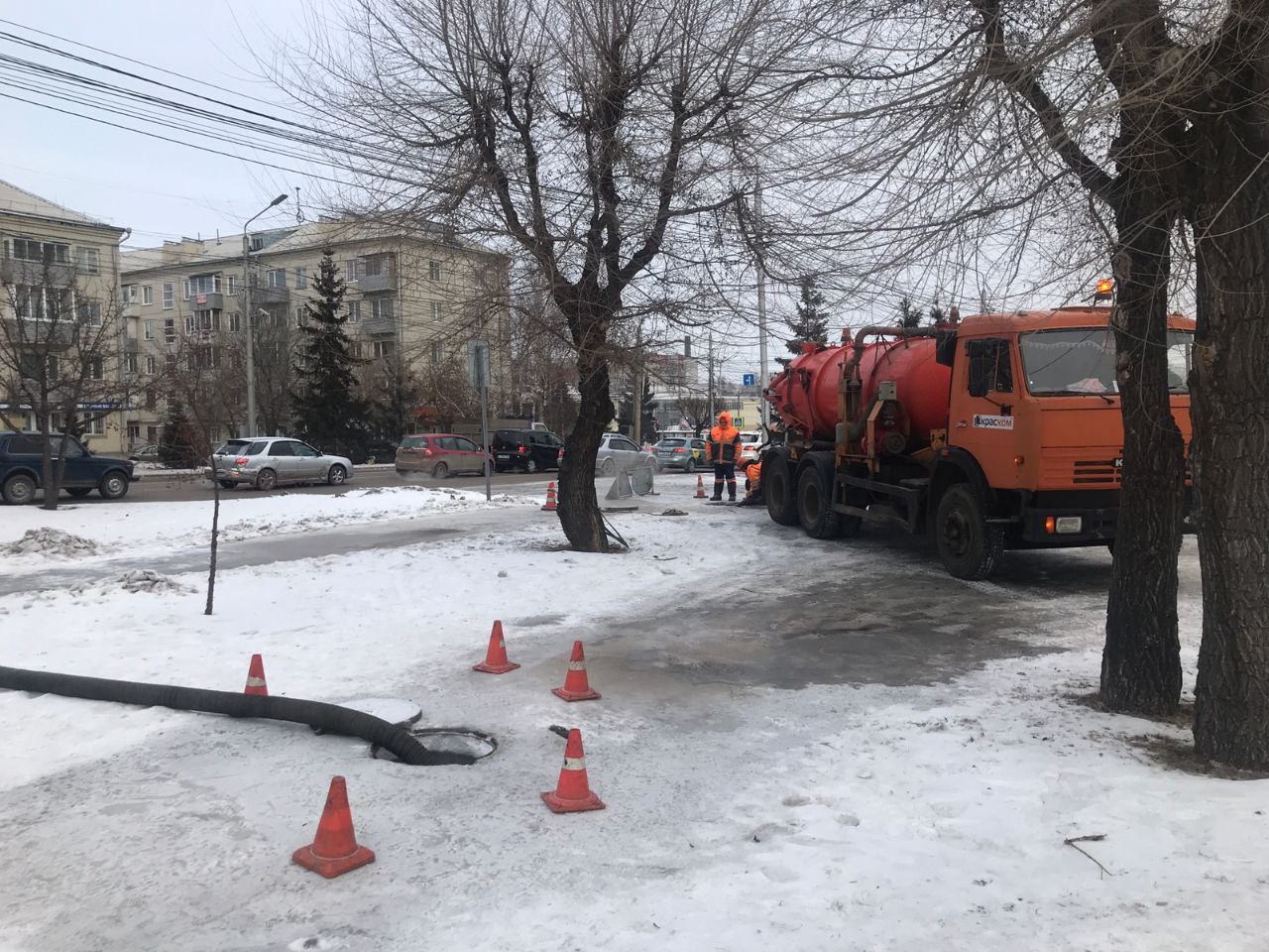 В части домов Октябрьского района Красноярска отключили холодную воду