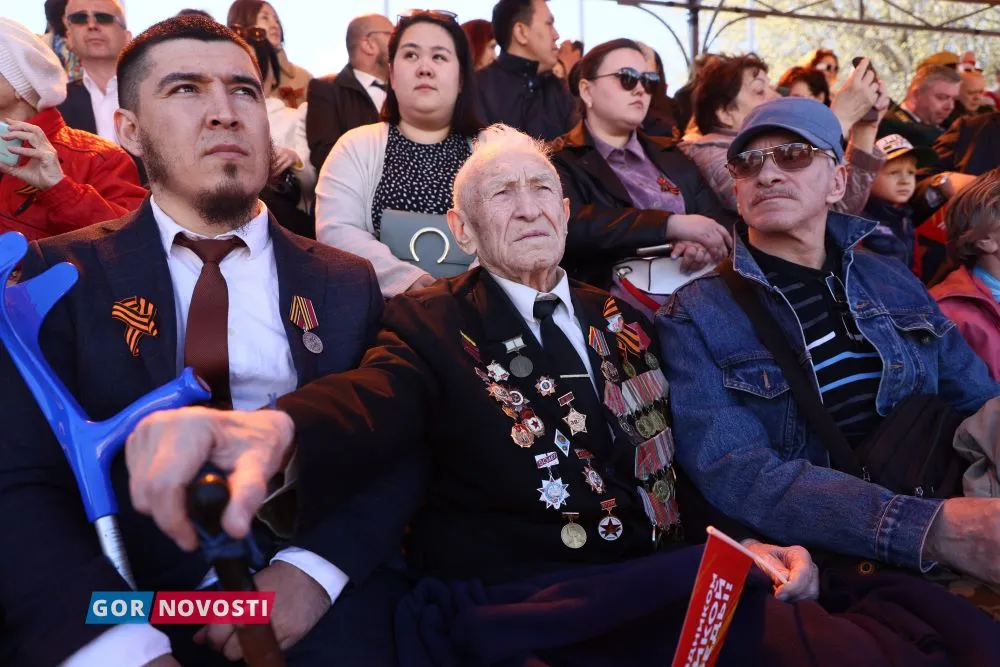 Торжественное шествие.
Дмитрий Шабалин
