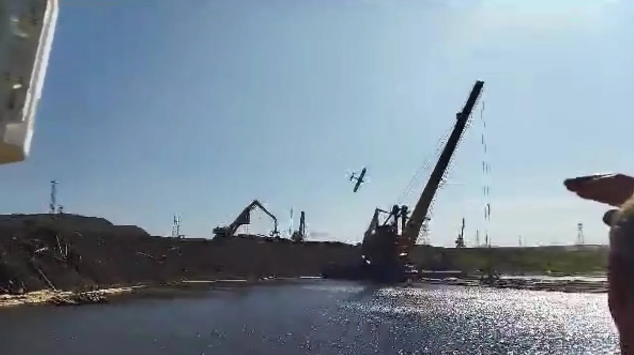 В Красноярском крае рухнул частный гидросамолет с двумя людьми на борту
