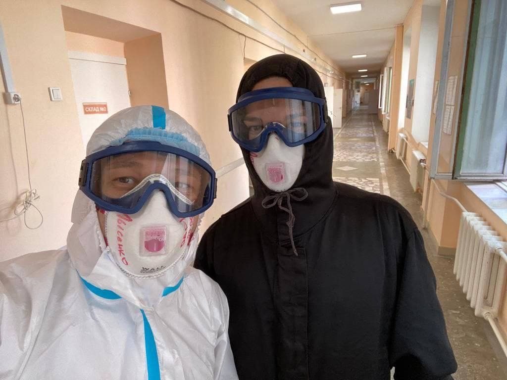 Как семья из Красноярска решилась уйти в «красную зону» больницы