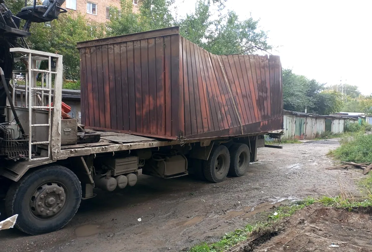 С начала года в Октябрьском районе Красноярска демонтировали 438 незаконных временных сооружений