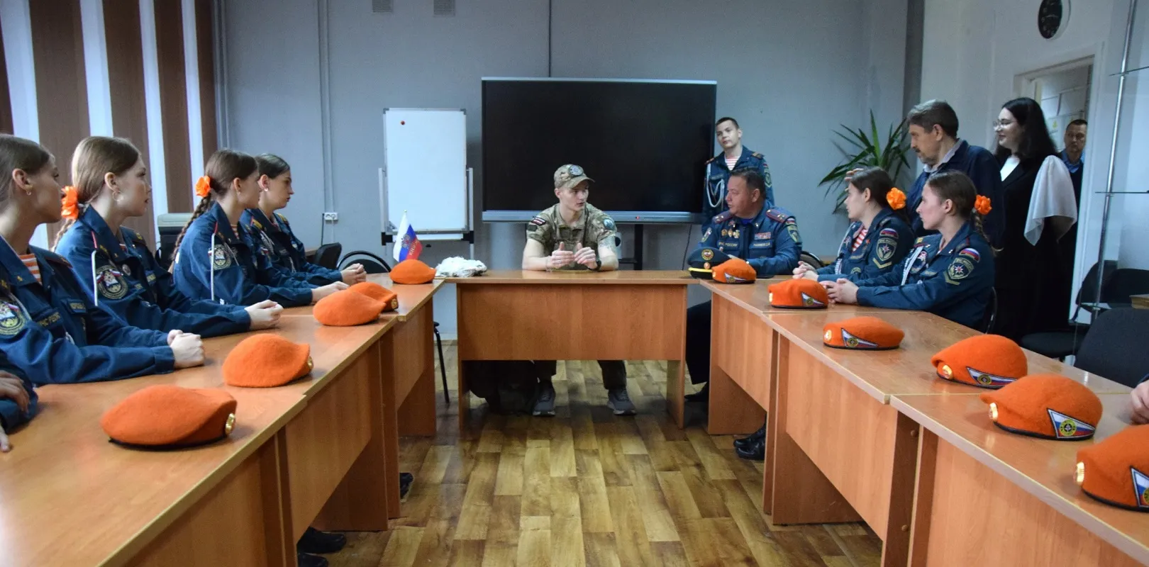 В школах Красноярска проходят уроки мужества