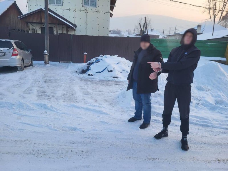 Красноярец вломился в чужой дом на улице Тимошенкова и зарезал 50-летнего мужчину