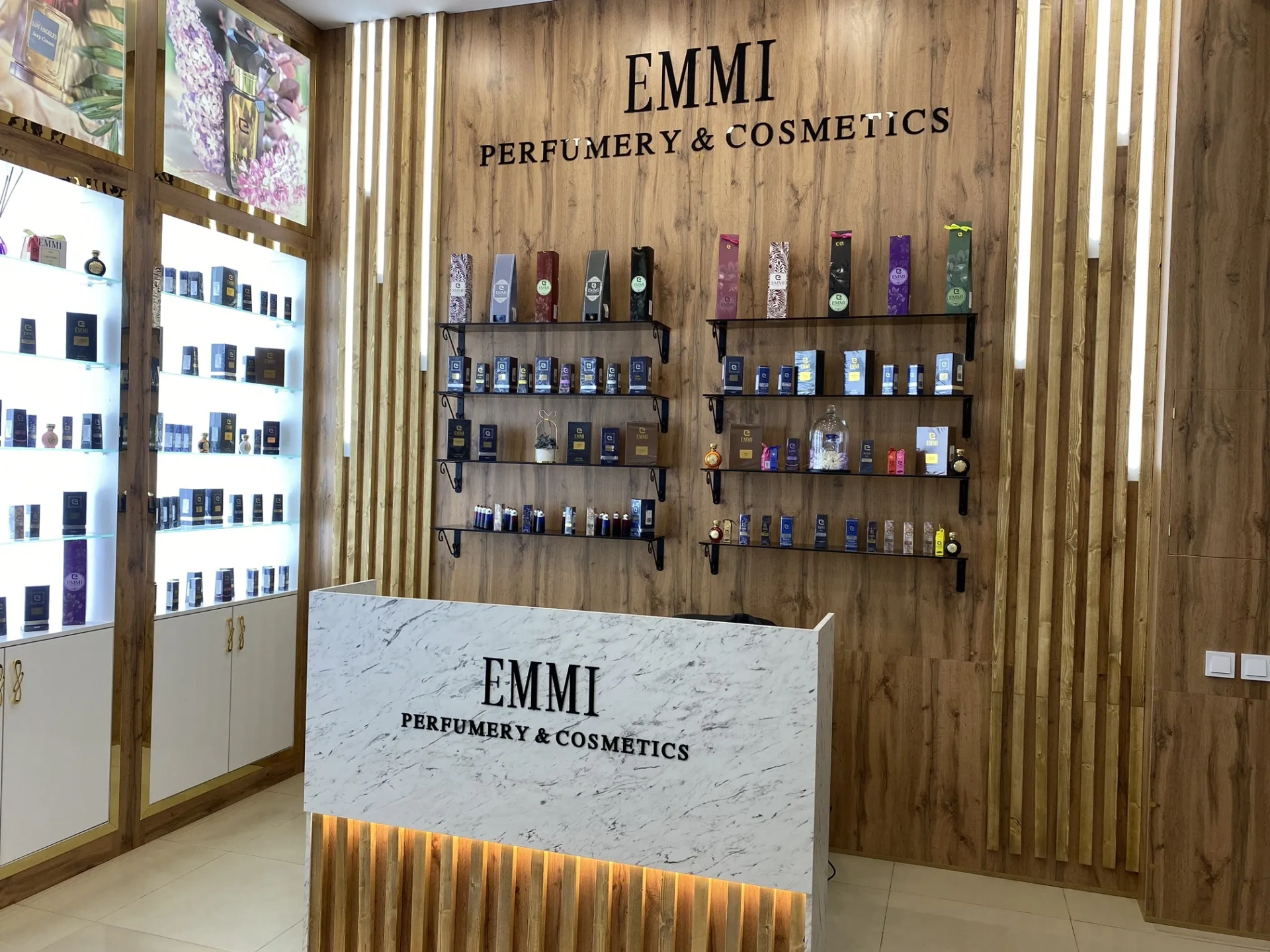 В ТРЦ «Планета» в Красноярске открылся парфюмерный магазин EMMI