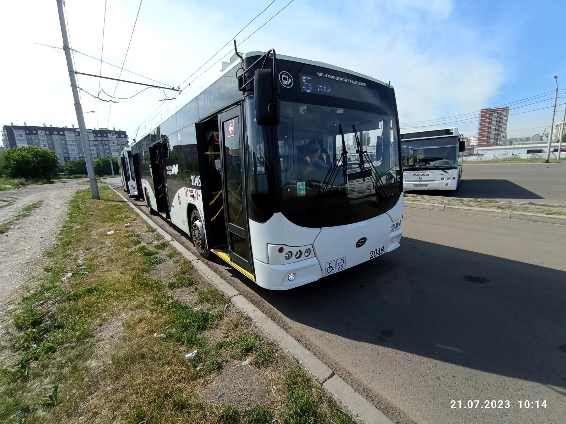 Красноярцам рассказали о запуске новых автобусных маршрутов, электробусов и о развитии троллейбусов