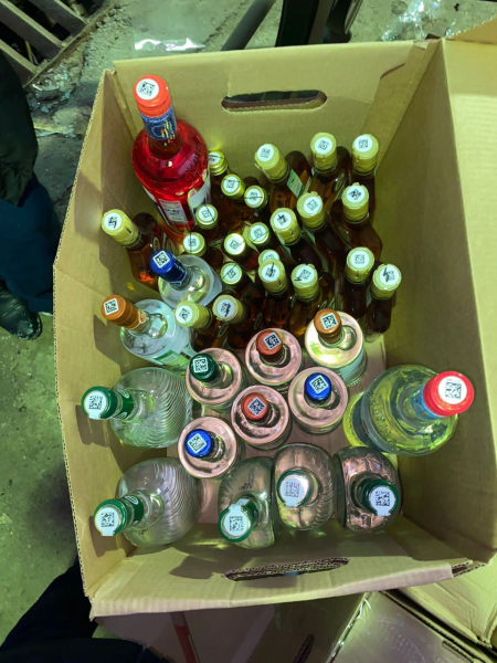 В Красноярске изъяли 476 бутылок алкоголя в магазине без лицензии