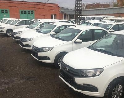 В Красноярск привезли 50 автомобилей для поликлиник и больниц