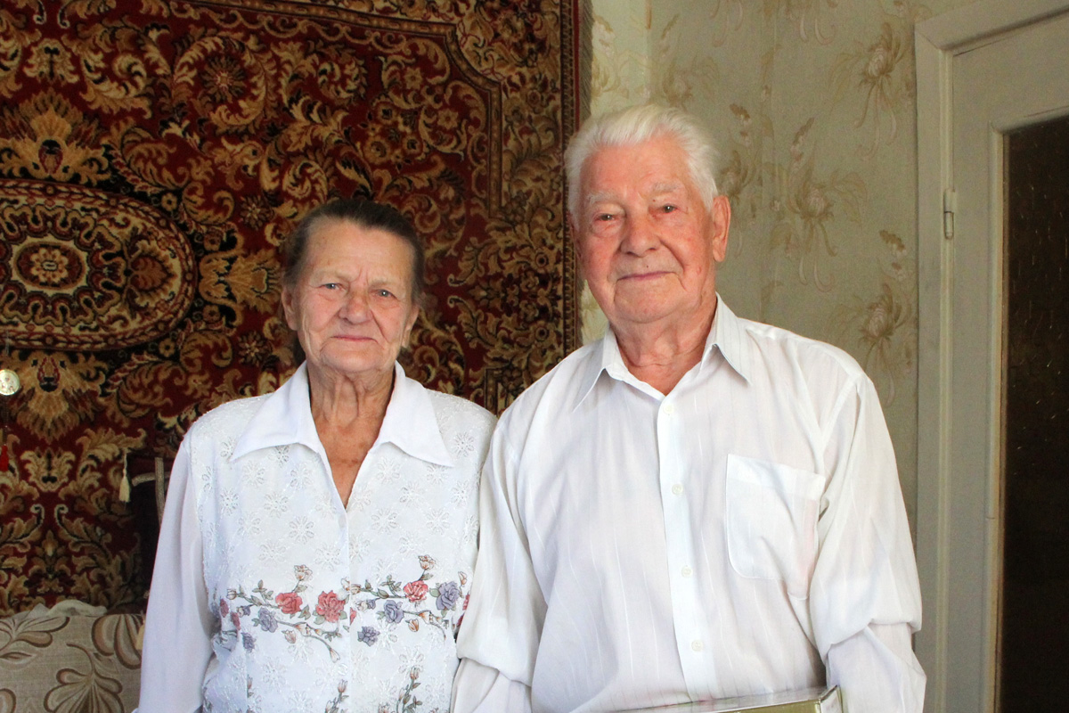 Супруги Замятины отмечают 70-летие совместной жизни