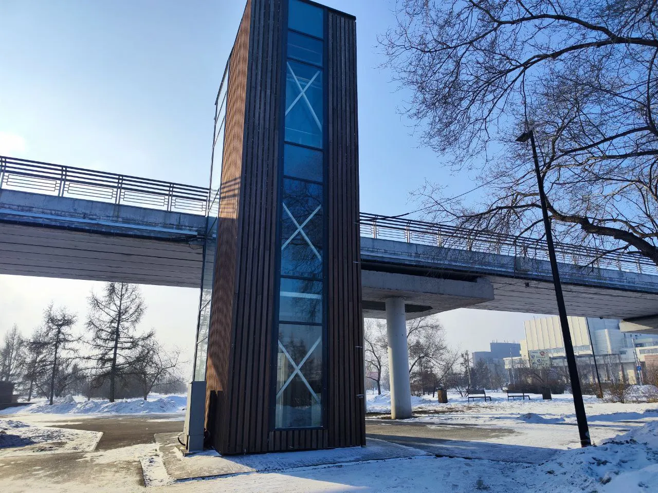 В Красноярске закрылся на ремонт лифт у Виноградовского моста