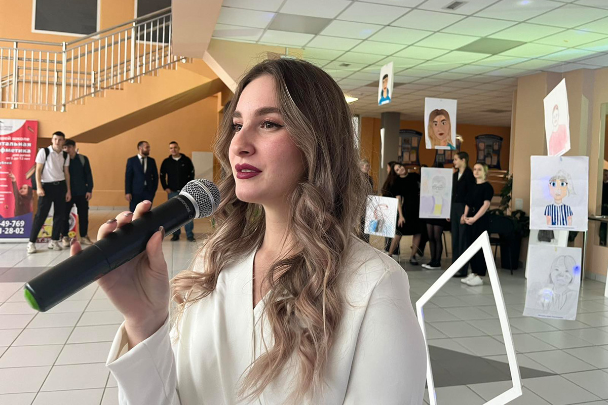 В Красноярске поздравили педагогов с Днем учителя