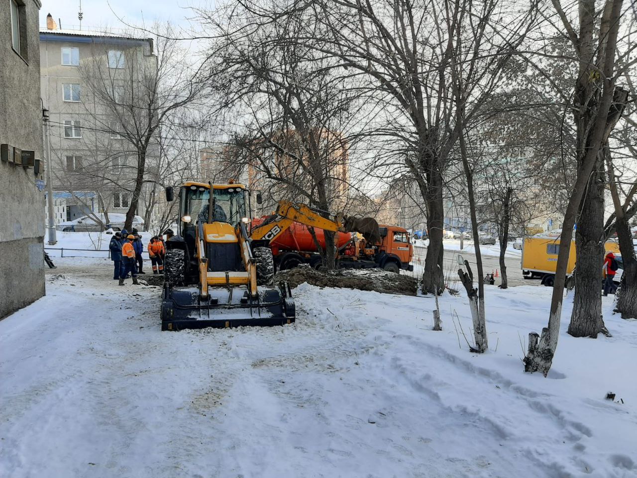 Часть домов Октябрьского района Красноярска осталась без холодной воды из-за аварии
