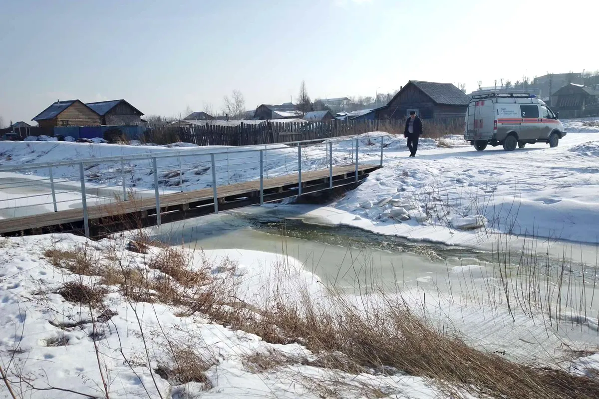 В Красноярске открыли водоспуск для контроля уровня воды в реке Бугач