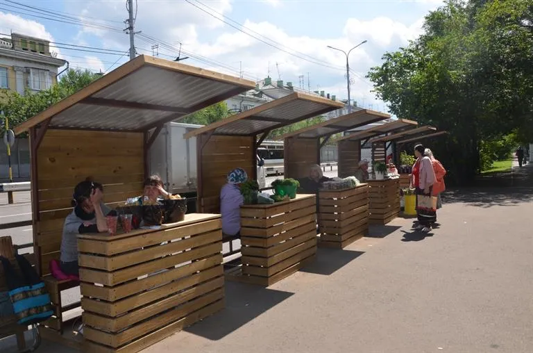 В Ленинском районе Красноярска открыли новые торговые ряды для дачников