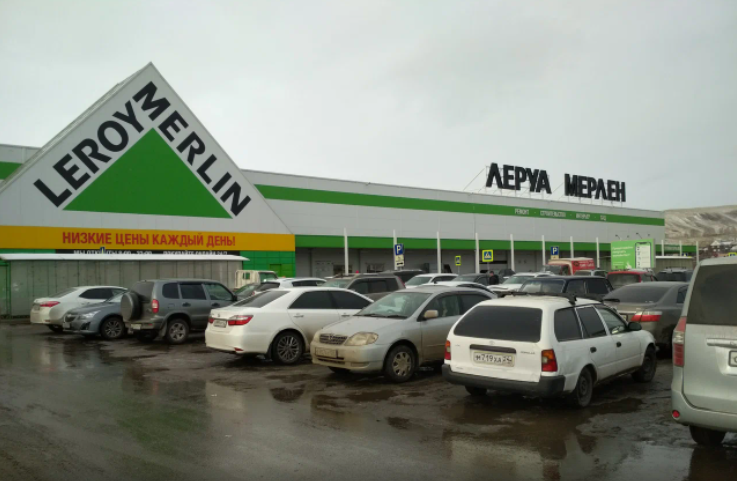 В Красноярске бывший работник «Леруа Мерлен» вынес из магазина стройматериалы почти на 900 тысяч рублей