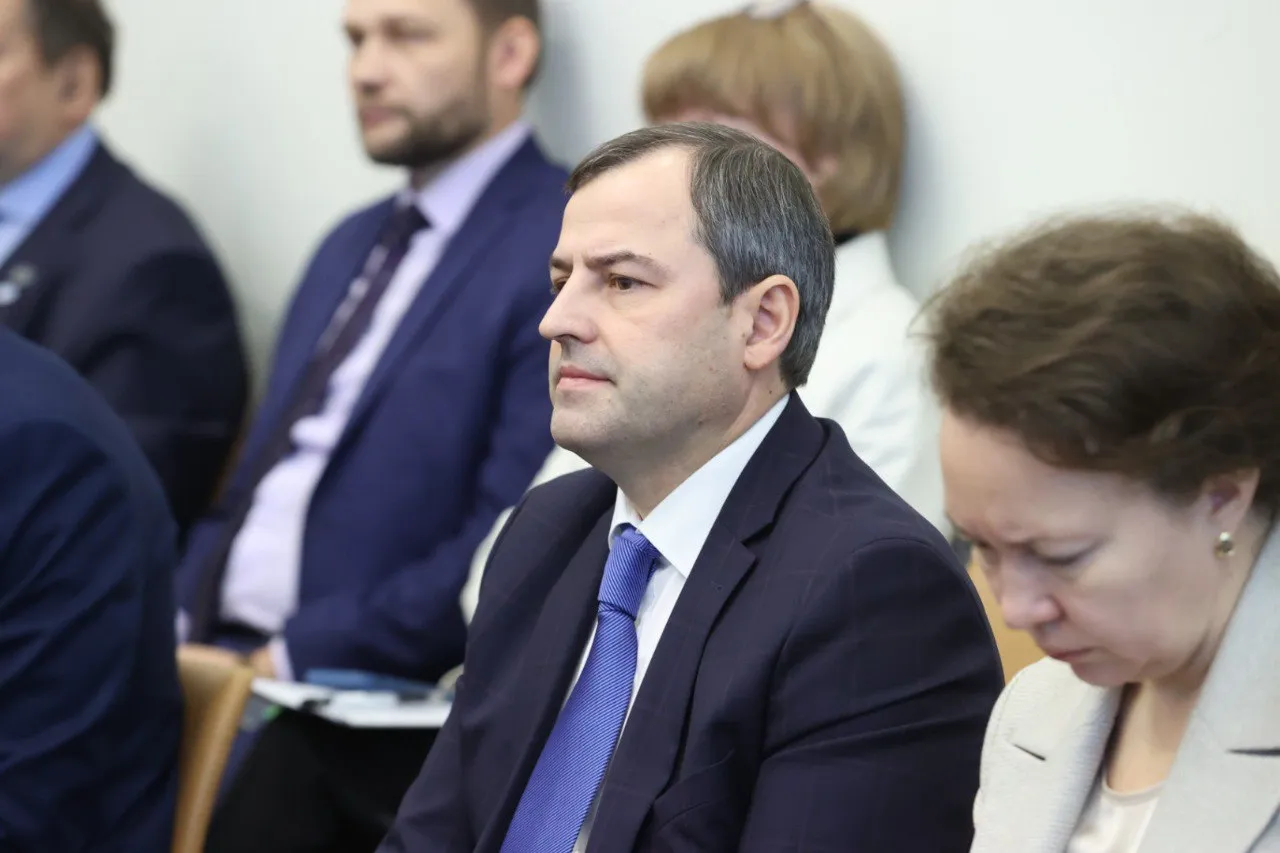 Бюджетникам Красноярского края с 1 января поднимут зарплаты