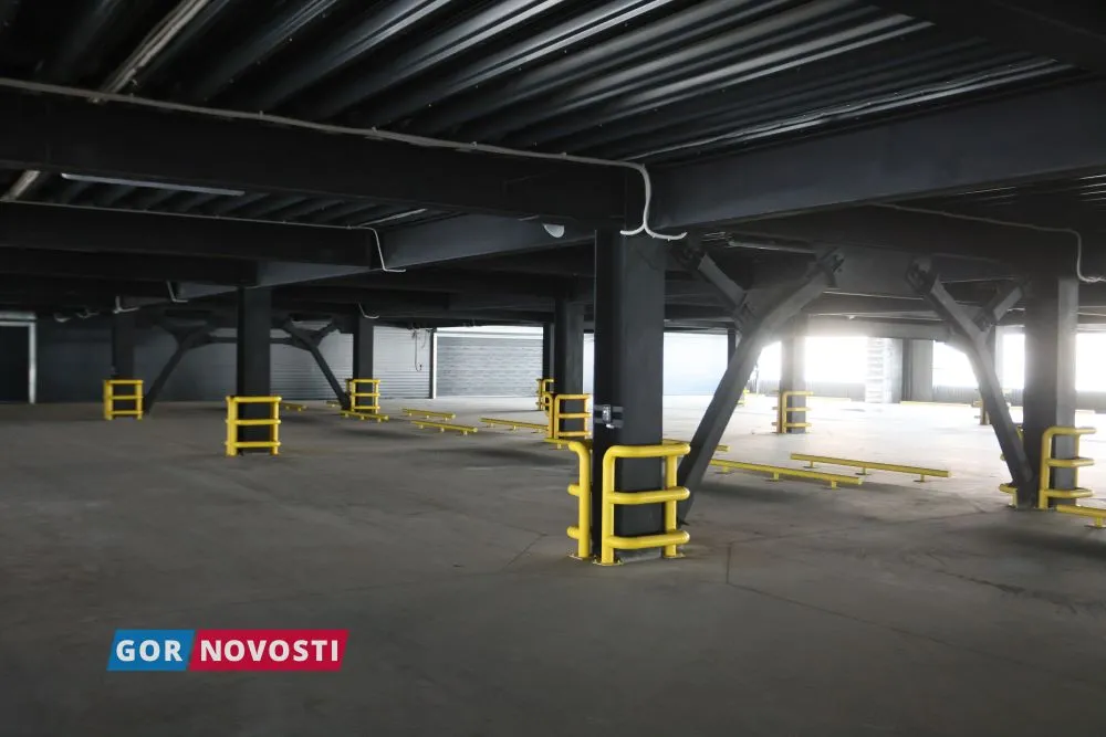 Парковка около ТК «Квант».
Дмитрий Шабалин