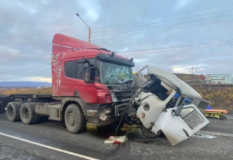 В Норильске в ДТП с грузовиком погибли 5 человек