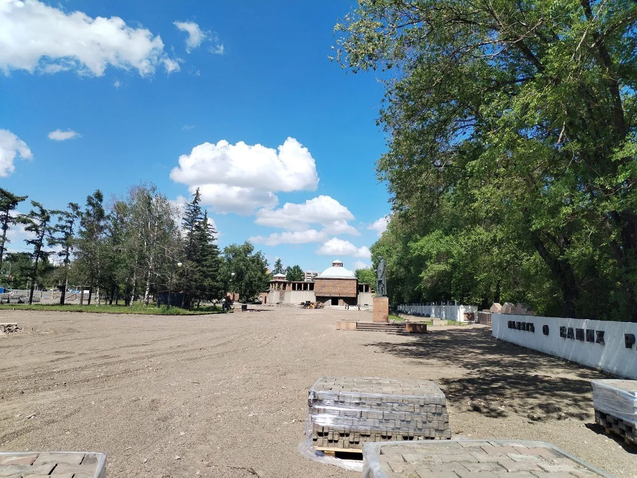 В Красноярске продолжается масштабная модернизация комплекса «Мемориал Победы»