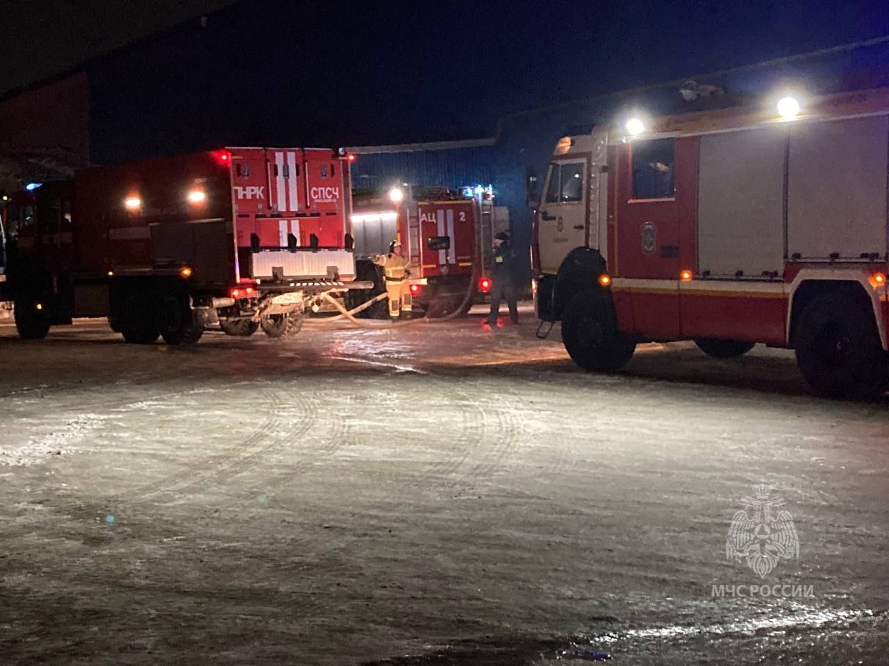 В Красноярском крае при пожаре в двухэтажном доме погибли два человека