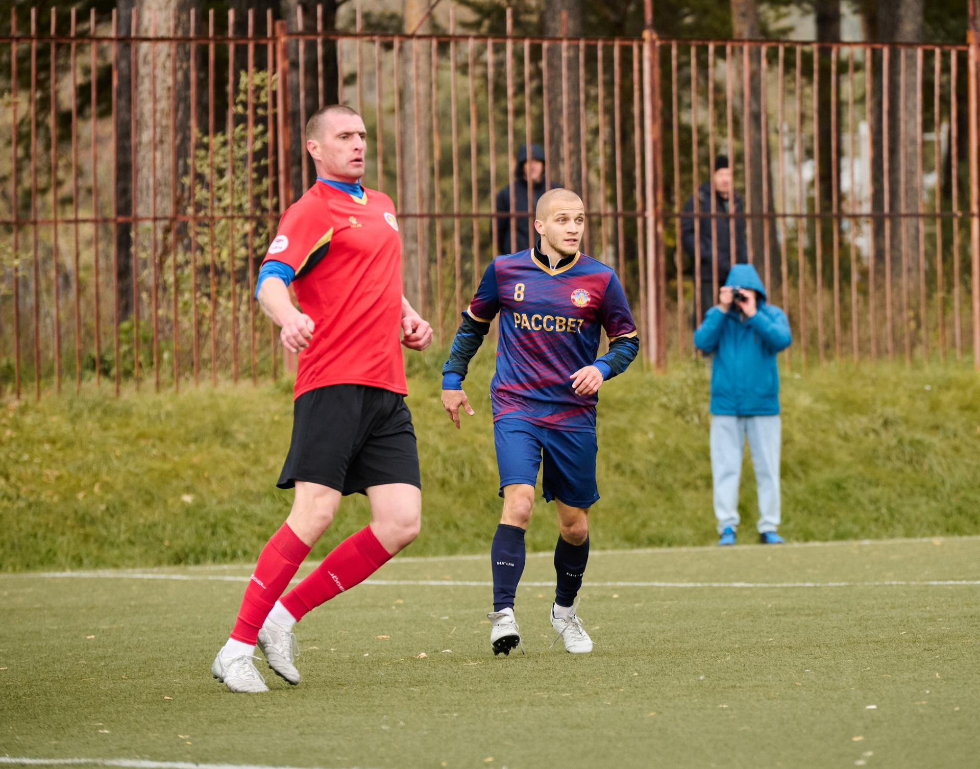 Михаил Ворошилов в матче «Смены» и «Рассвета». Фото: ФК «Рассвет» | ВКонтакте