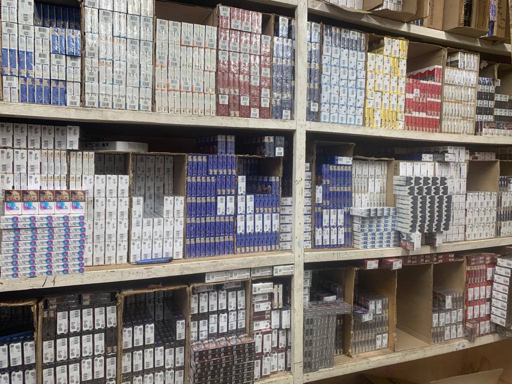 В Красноярском крае таможенники изъяли почти 9 тысяч нелегальных сигарет