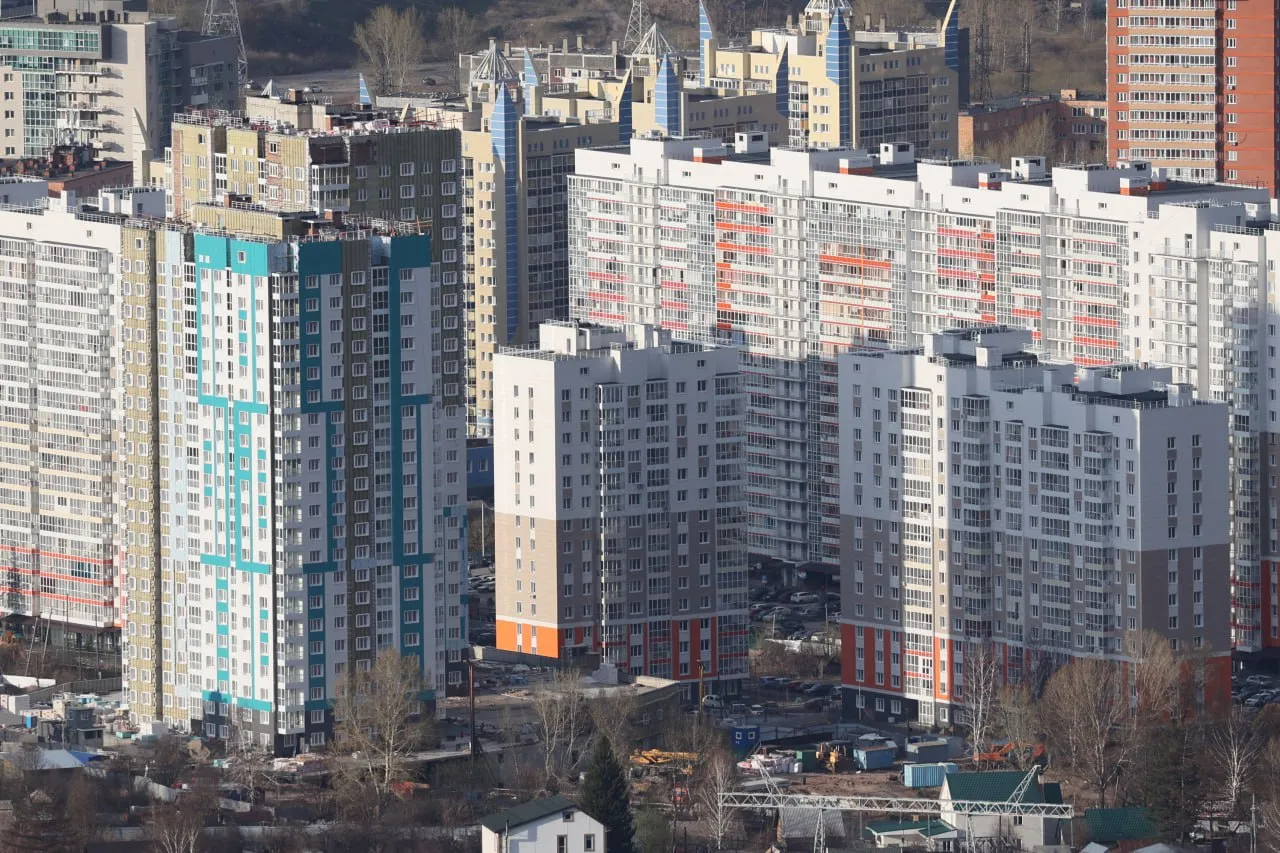 Семье из Красноярска в среднем нужно копить на квартиру 4 года