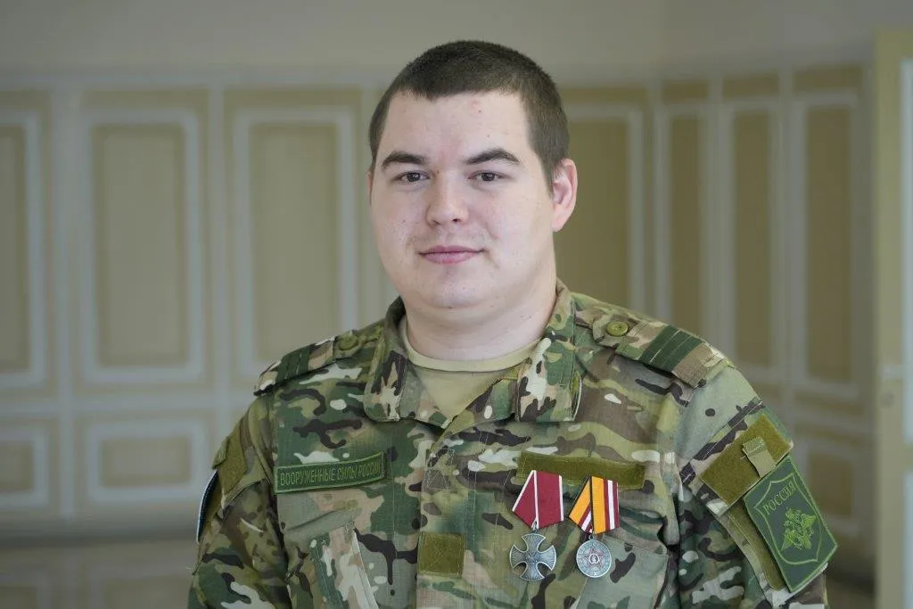 Птица с уникальным голосом. Боец с позывным Чибис ценит патриотические встречи с молодёжью