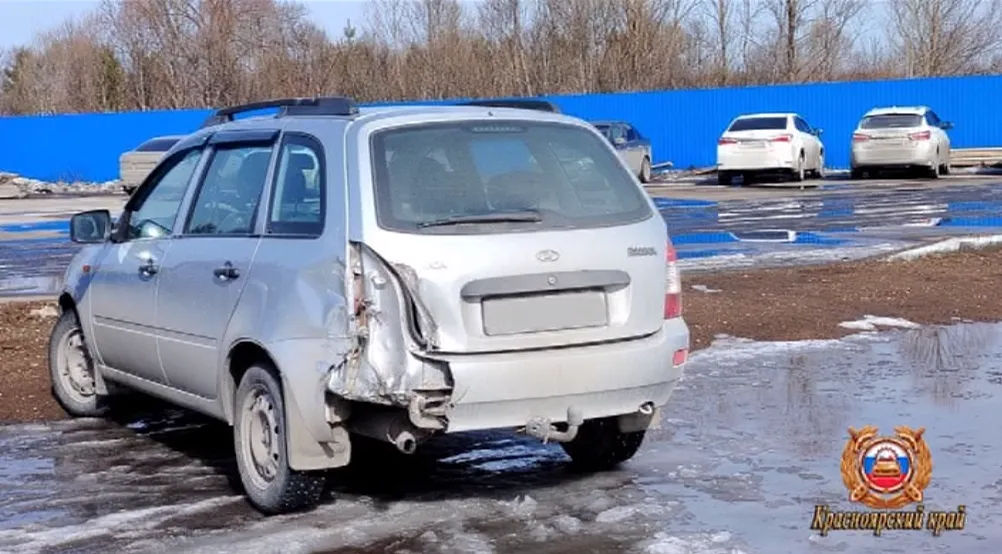 В Красноярском крае автолюбительница не заметила столкновения с бензовозом