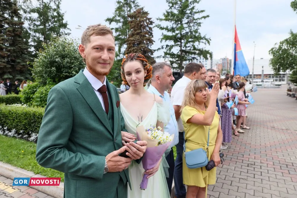 Поздравление семей.
Дмитрий Шабалин