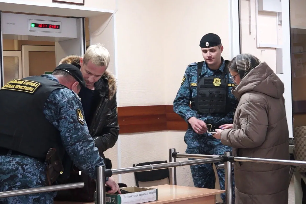 Жители Красноярска неоднократно пытались пронести в суды запрещенные предметы
