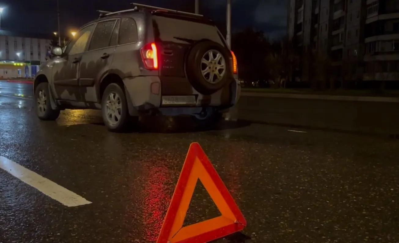 В Красноярске мужчина погиб под колесами автомобиля на улице Робеспьера