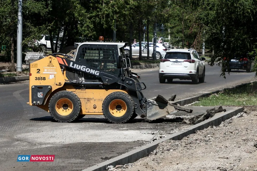 Совещание по комплексным ремонтным и благоустроительным работам в Советском районе
Дмитрий Шабалин