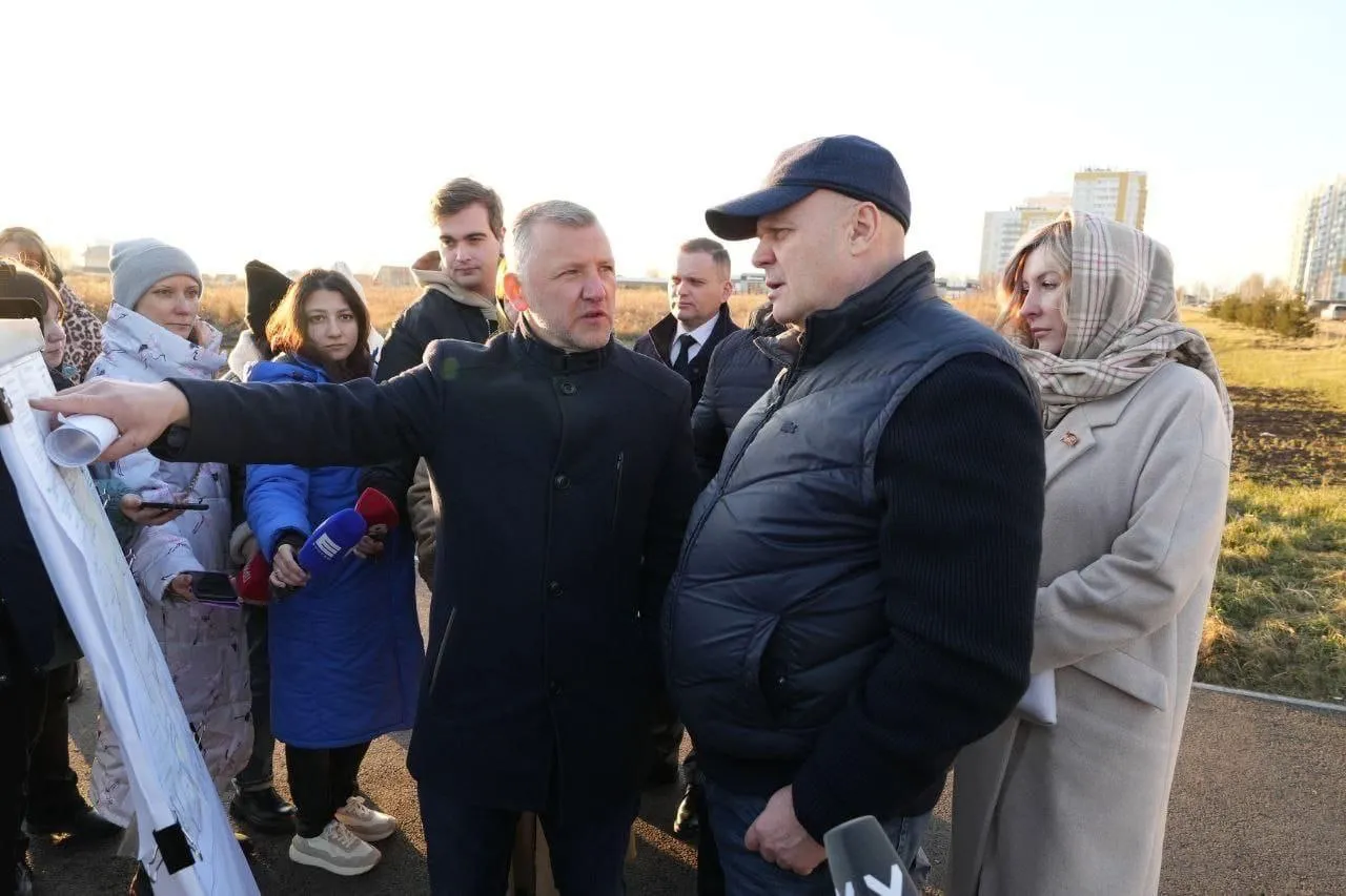 Глава Красноярска Владислав Логинов встретился с жителями микрорайона Солнечного