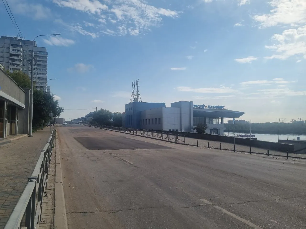В Красноярске улицу Дубровинского открыли для проезда транспорта